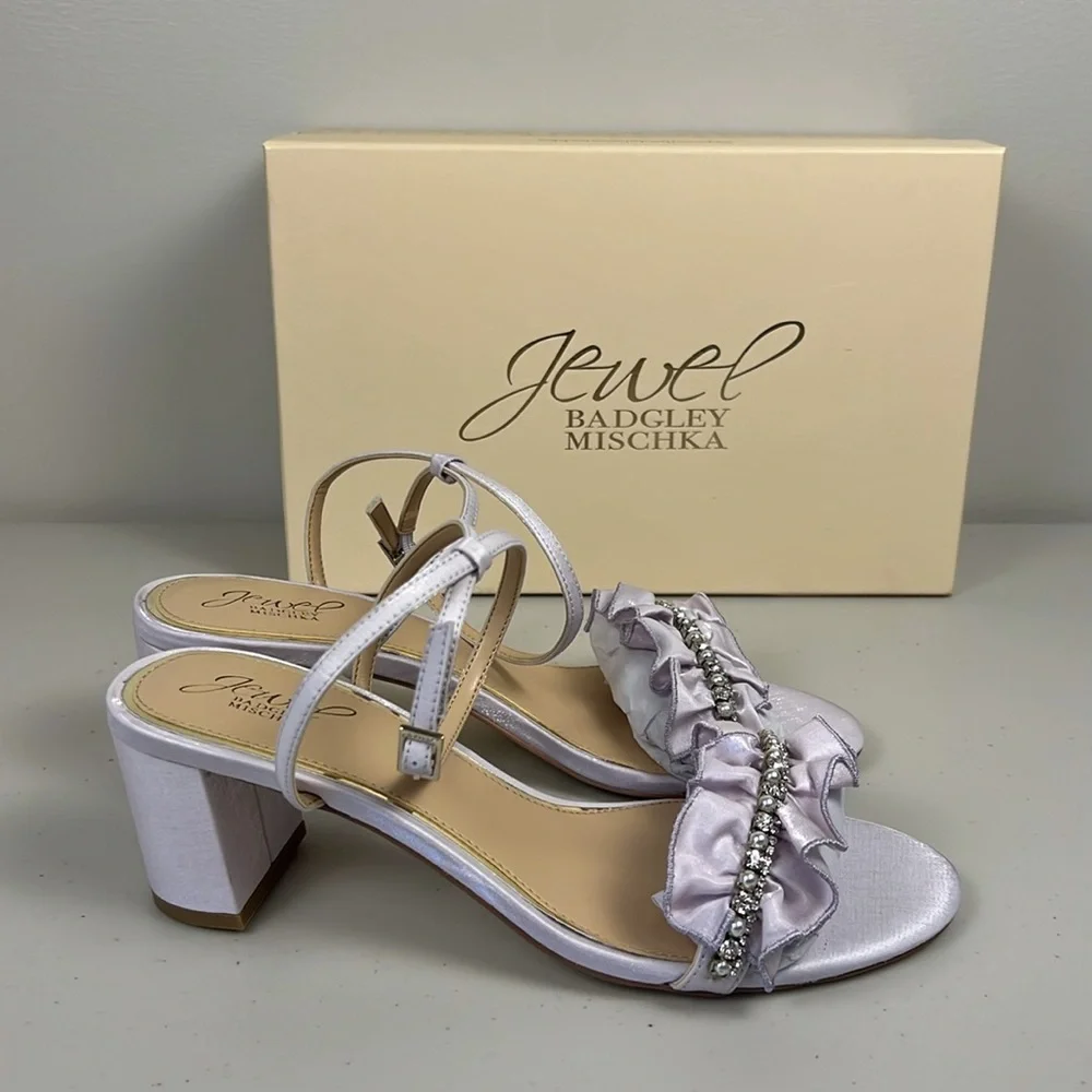 Badgley Mischka‎ Jewel Desirie Ruffle Block Heel Sandal New